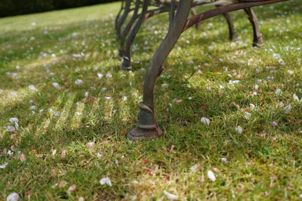 Horse hoof Arras garden chairs