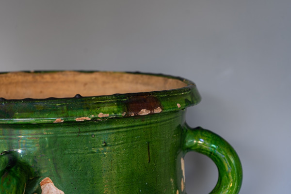 antique vases and pots from South of France