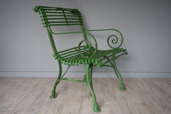 Arras horse hoof armchair for the garden dining furniture