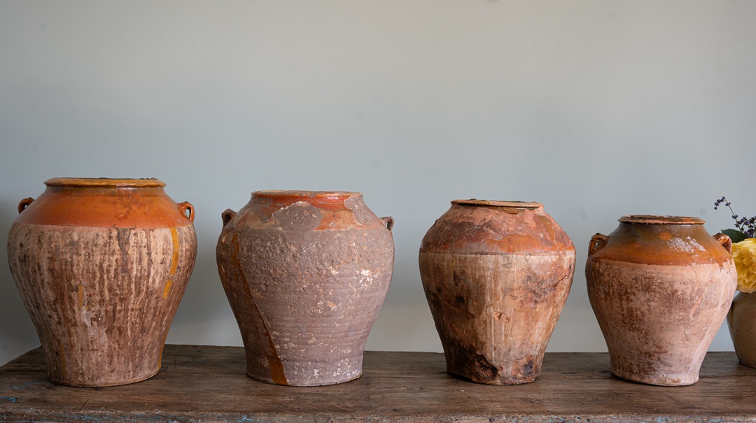 antique Spanish vases for sale