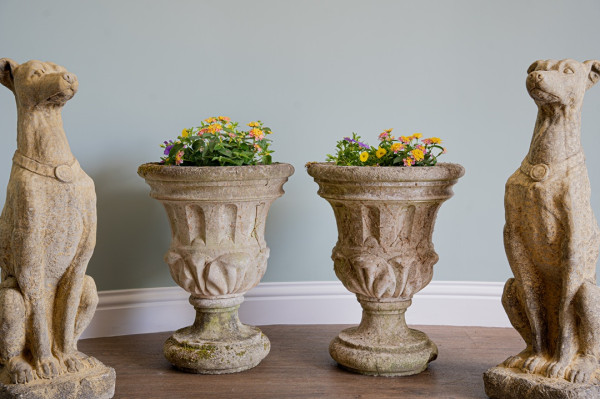 A pair of Decorative Garden Urns - Image 9