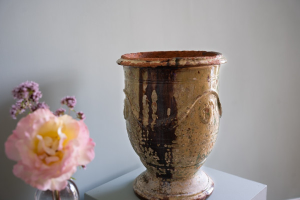 decorative antique vases and pots