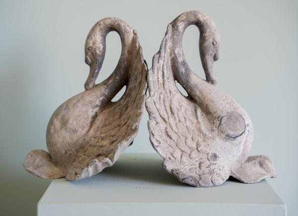 decorative garden antique lead swans