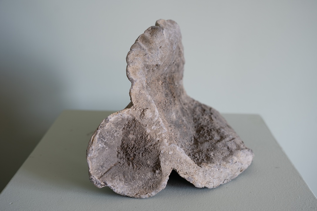 undercarriage of the antique lead swans
