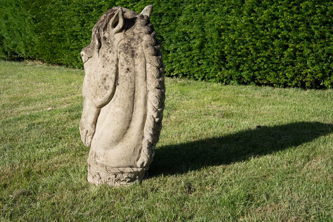 horses head decorative garden sculpture