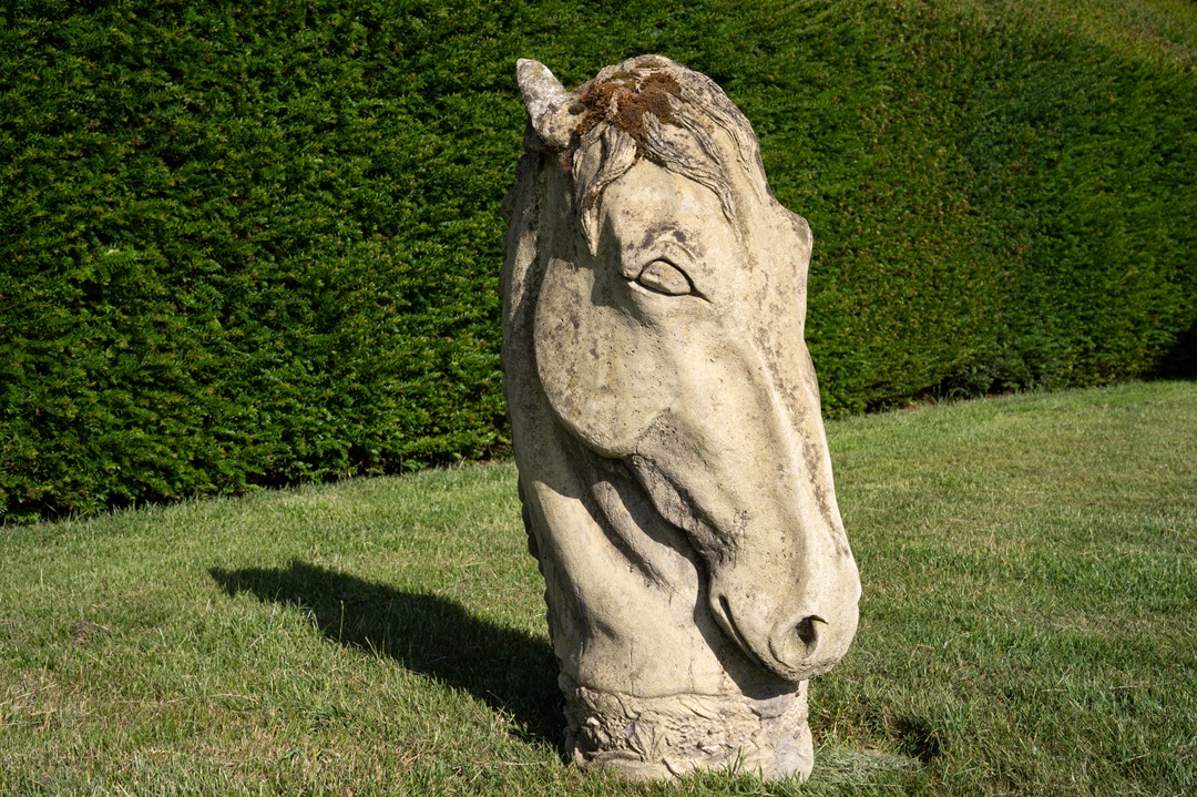 horses head garden statue