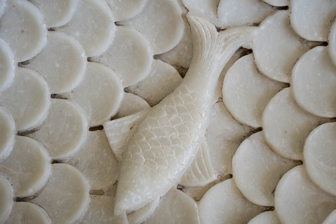 decorative garden marble birdbath